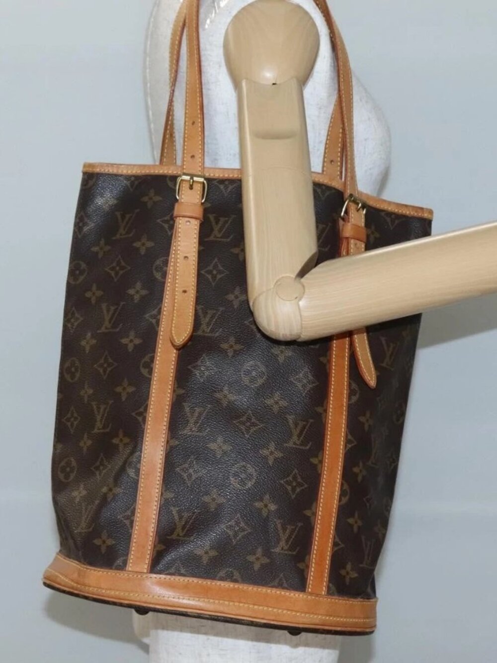 LOUIS VUITTON Monogram Bucket GM Shoulder Bag M42236 LV Auth